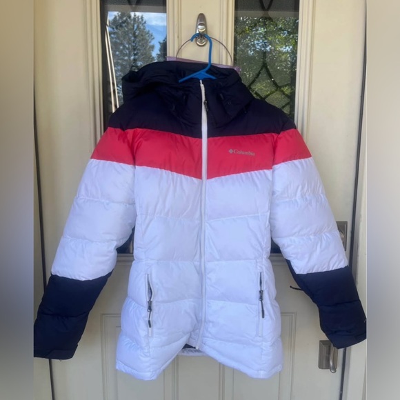 Women’s Columbia Ski Coat - Picture 1 of 4